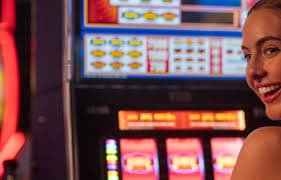 769 VIP ကစားသူများ Live Casino Baccarat ကစားနေသောပုံ